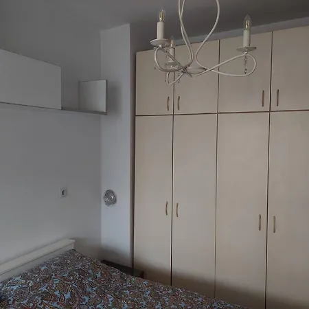 Lovely 1-bedroom *