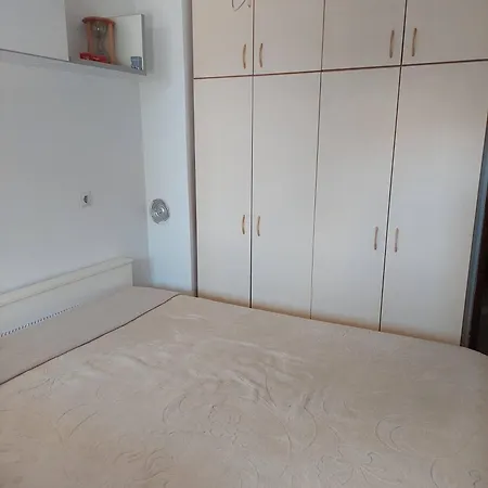 Lovely 1-bedroom * Подгорица