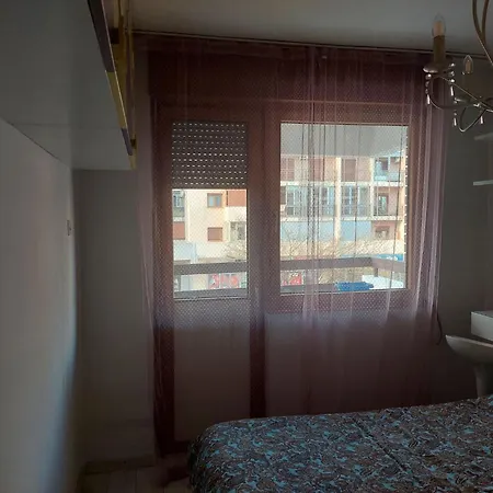 Lovely 1-bedroom *