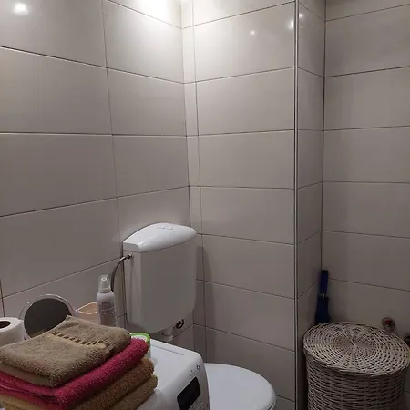 Lovely 1-bedroom Апартаменты
