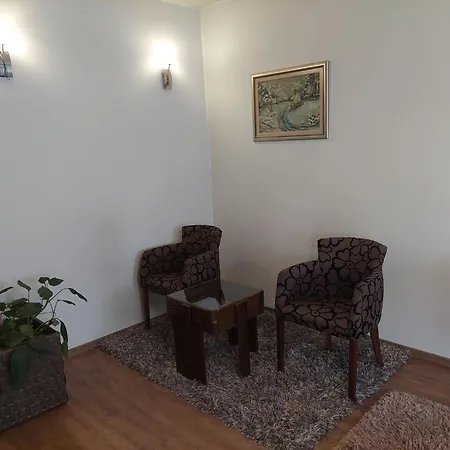 Lovely 1-bedroom *